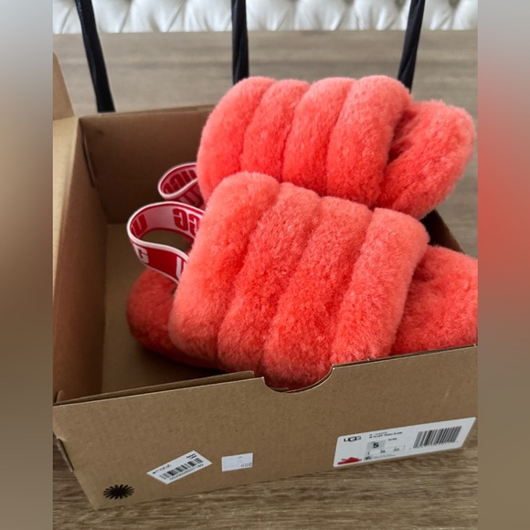 UGG Fluff Yeah "Red Currant" slippers size 5 - Picture 4 of 10